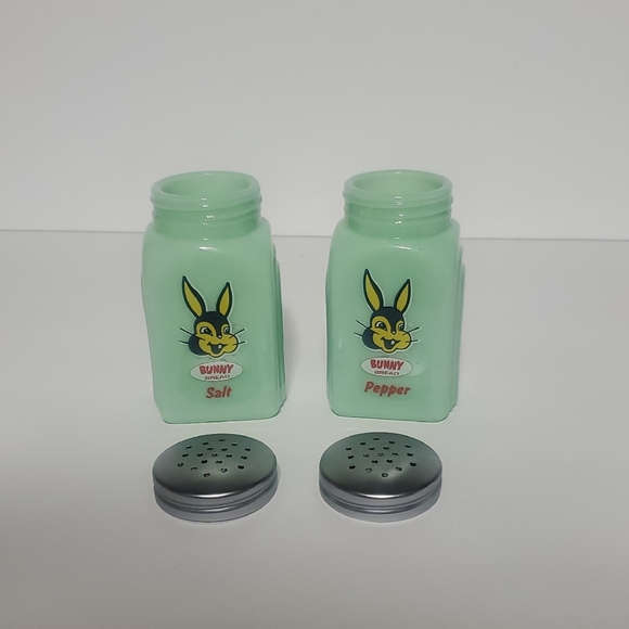 Jadeite Glass Salt and Pepper Shakers - Picture 3 of 4